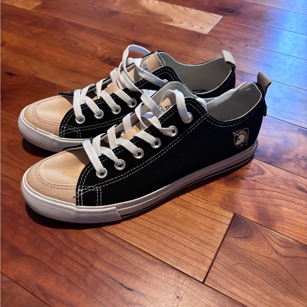 Army West Point Skicks Canvas Shoes women’s 9 men’s 7